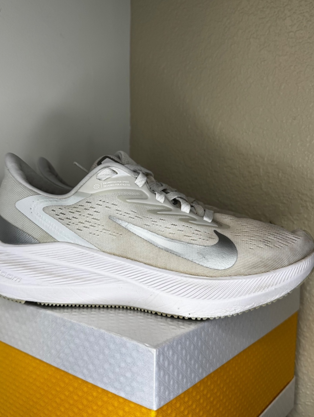 Nike Zoom Winflo 7 Women’s 7 Pure Platinum Silver Running Shoes CJ0302-004